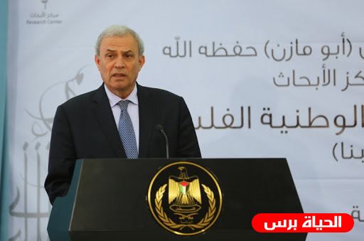 الرئيس عباس يهاتف زياد أبو عمرو معزيا بوفاة والدته